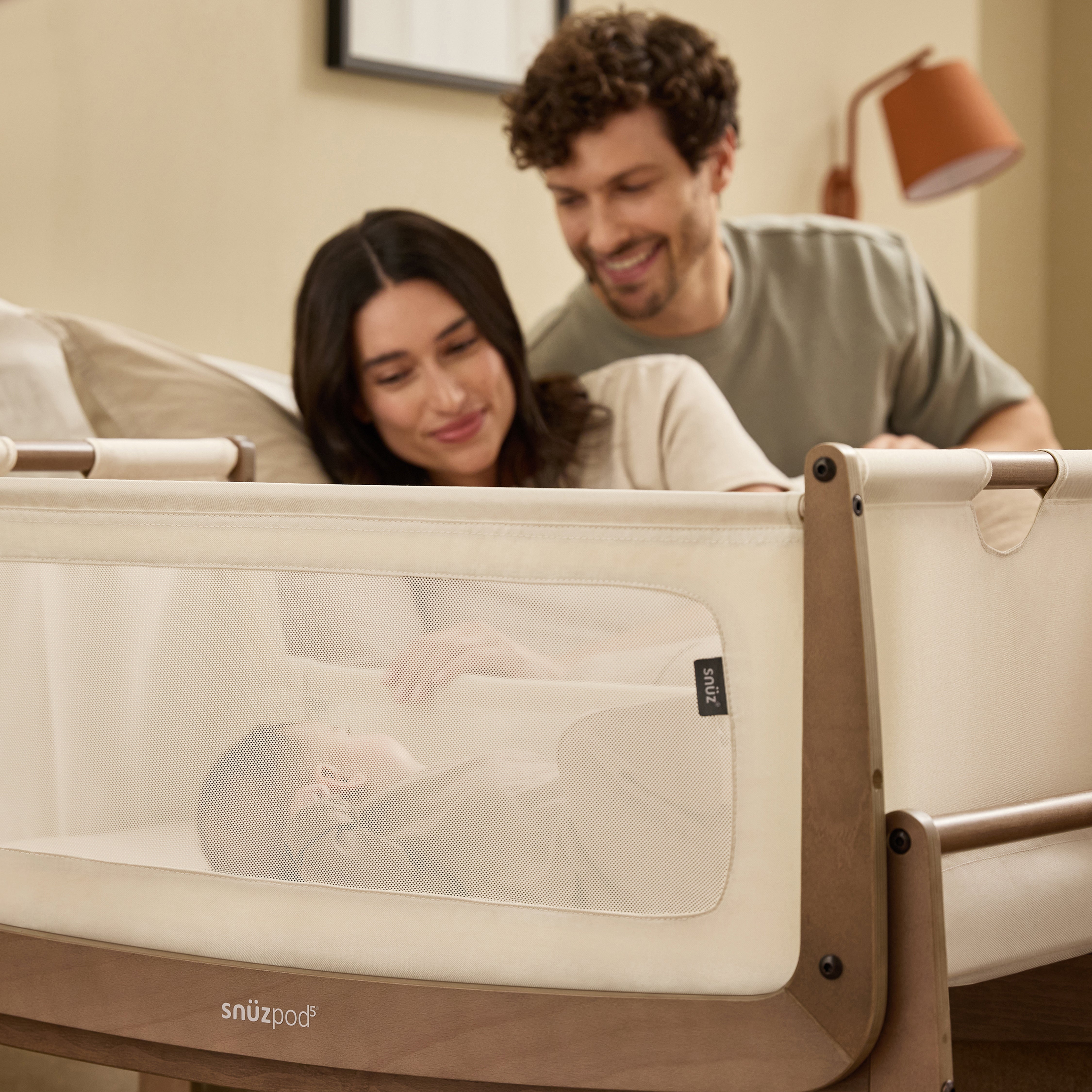 How to Sleep Safely With a Newborn: A Parent’s Guide